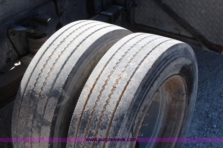 image for item I5790 2003 GMC C5500 dump bed truck