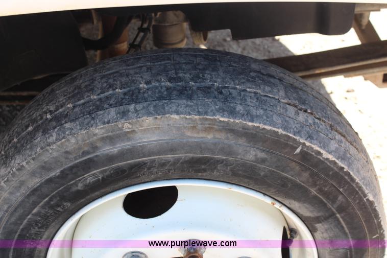 image for item I5790 2003 GMC C5500 dump bed truck