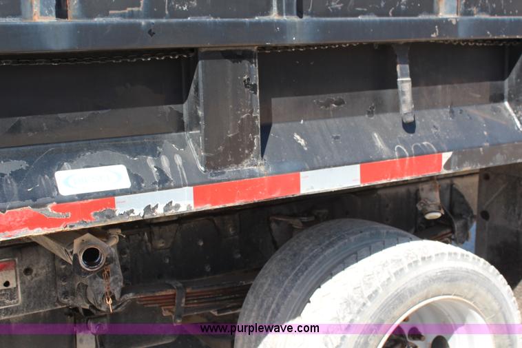 image for item I5790 2003 GMC C5500 dump bed truck