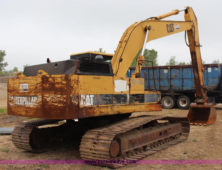 image for item I5792 1992 Caterpillar EL240B excavator