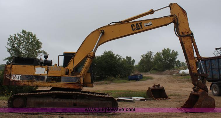 image for item I5792 1992 Caterpillar EL240B excavator