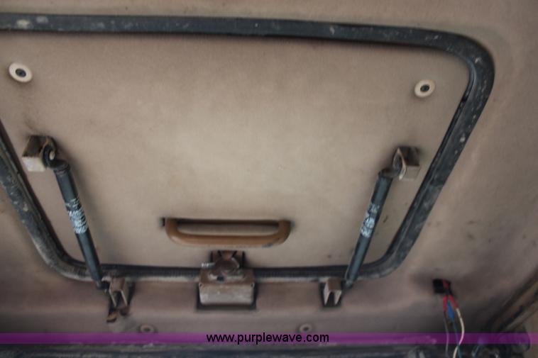 image for item I5792 1992 Caterpillar EL240B excavator