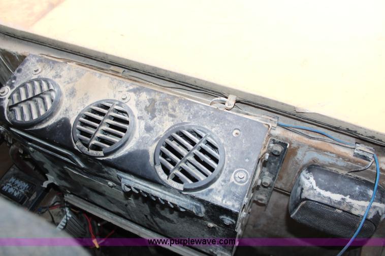 image for item I5792 1992 Caterpillar EL240B excavator