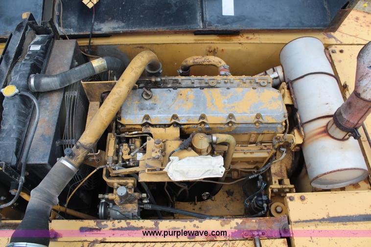 image for item I5792 1992 Caterpillar EL240B excavator