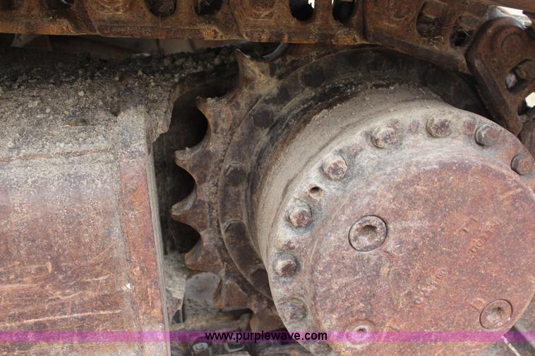 image for item I5792 1992 Caterpillar EL240B excavator