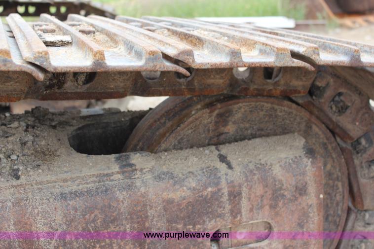 image for item I5792 1992 Caterpillar EL240B excavator