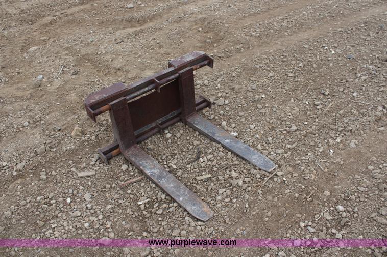 image for item I5797 Skid steer forklift attachment