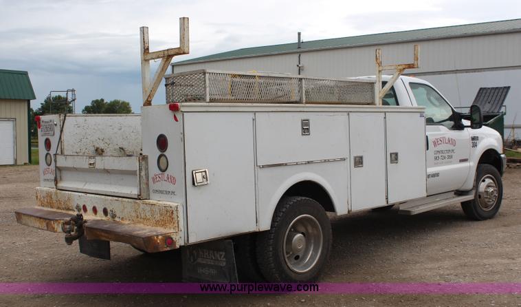 image for item I5858 2004 Ford F450 Super Duty XL utility truck