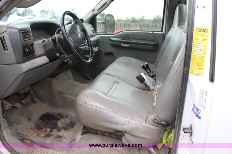 image for item I5858 2004 Ford F450 Super Duty XL utility truck