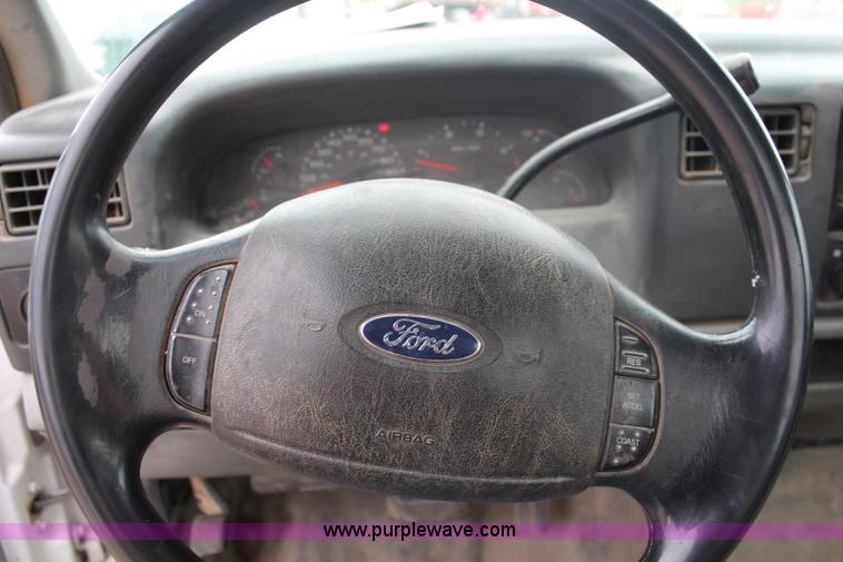 image for item I5858 2004 Ford F450 Super Duty XL utility truck