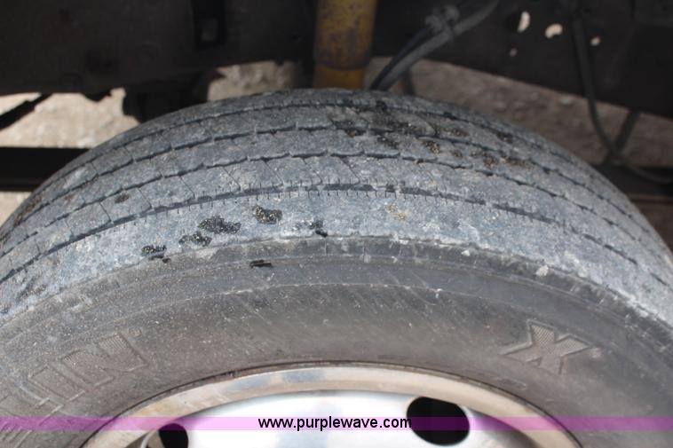 image for item I5858 2004 Ford F450 Super Duty XL utility truck