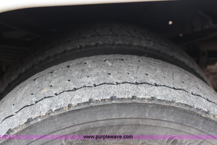 image for item I5858 2004 Ford F450 Super Duty XL utility truck