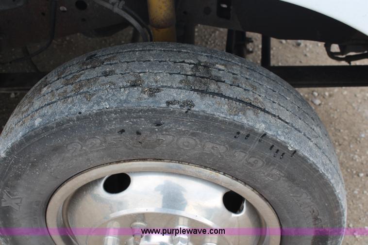 image for item I5858 2004 Ford F450 Super Duty XL utility truck