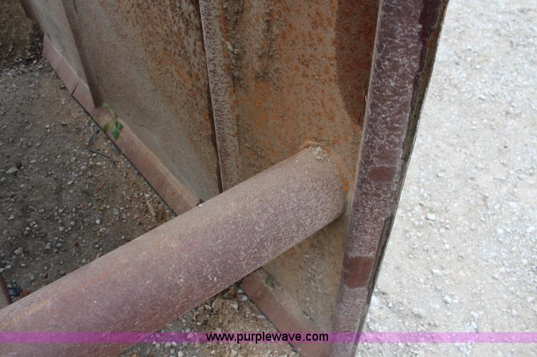 image for item I5859 Trench box