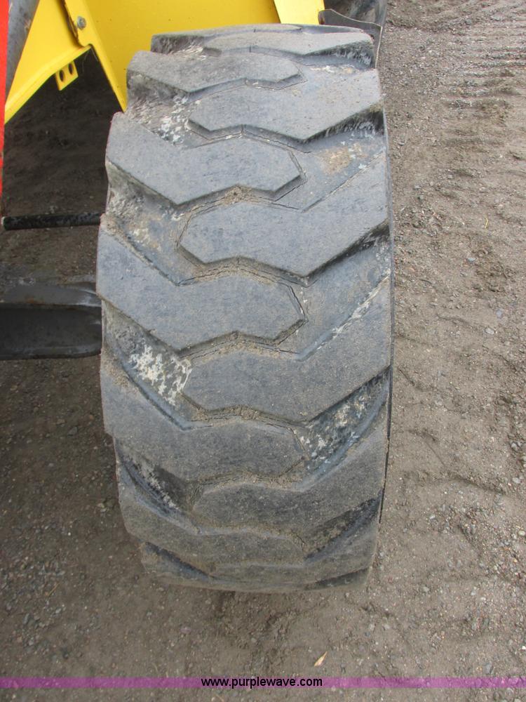 image for item I6034 2006 New Holland B95 backhoe