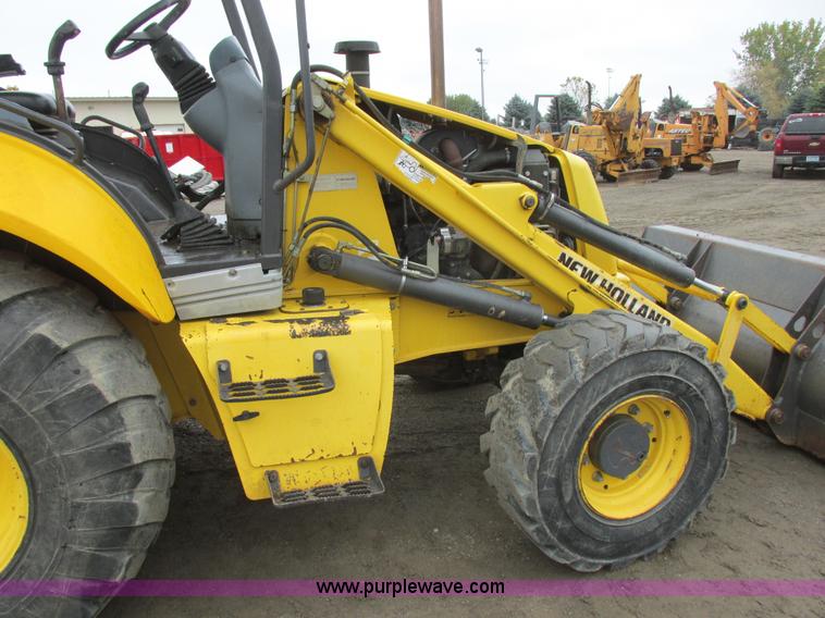 image for item I6034 2006 New Holland B95 backhoe