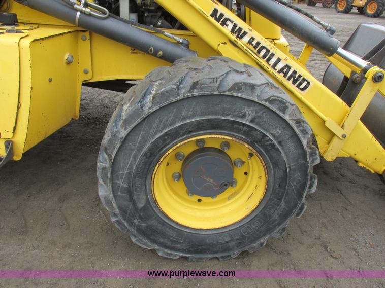 image for item I6034 2006 New Holland B95 backhoe