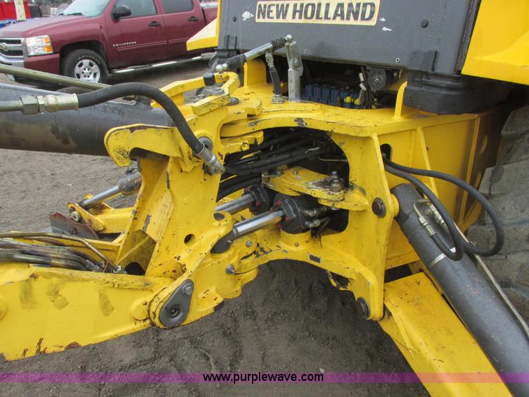 image for item I6034 2006 New Holland B95 backhoe