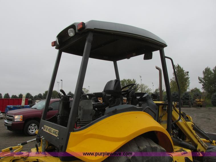 image for item I6034 2006 New Holland B95 backhoe