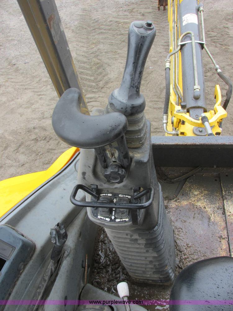 image for item I6034 2006 New Holland B95 backhoe