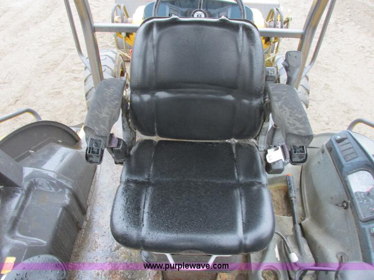 image for item I6034 2006 New Holland B95 backhoe