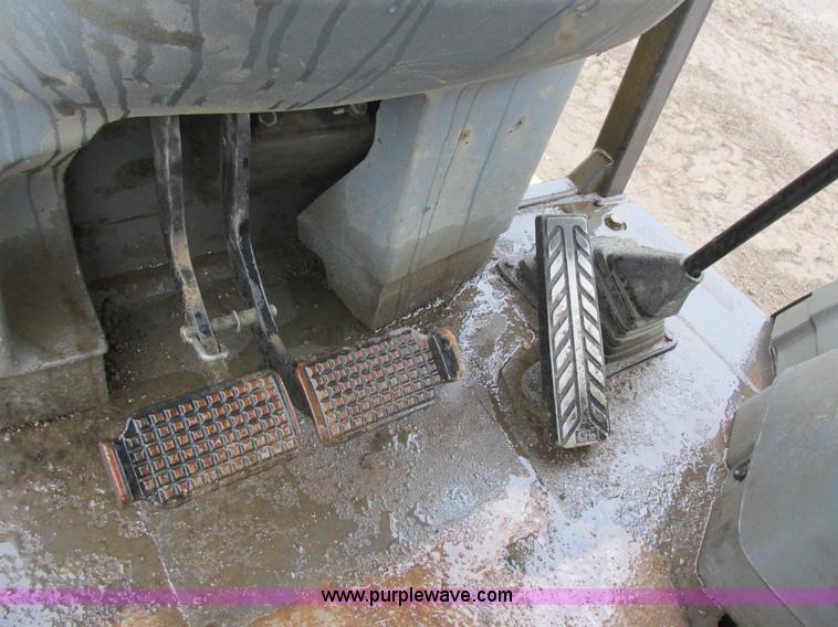 image for item I6034 2006 New Holland B95 backhoe