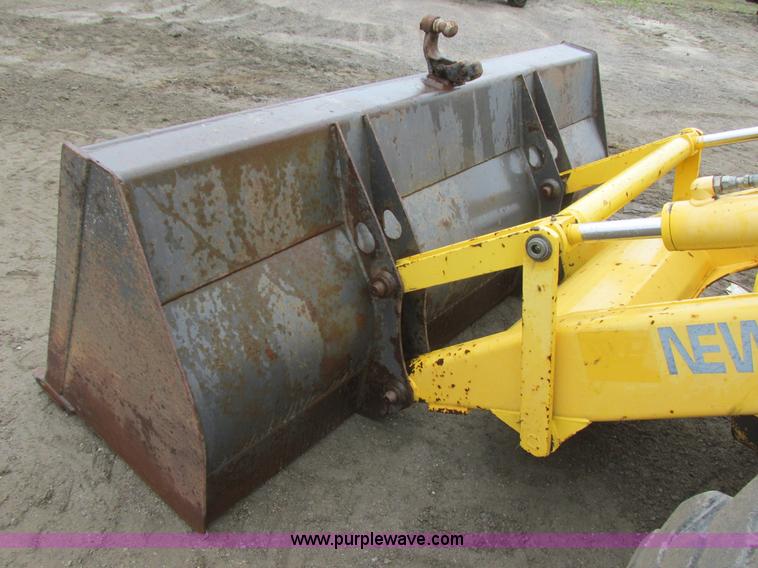 image for item I6036 2005 New Holland LB75B backhoe