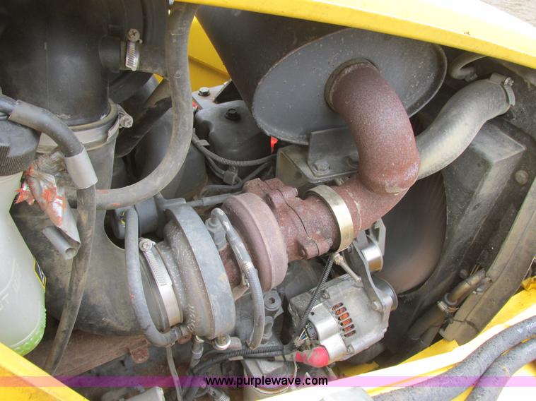 image for item I6036 2005 New Holland LB75B backhoe