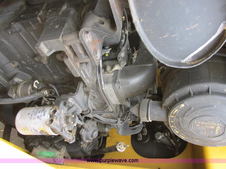 image for item I6036 2005 New Holland LB75B backhoe