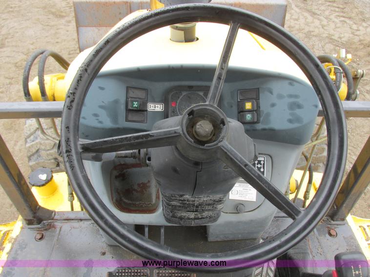 image for item I6036 2005 New Holland LB75B backhoe