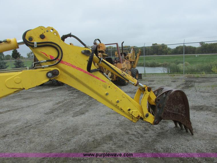 image for item I6036 2005 New Holland LB75B backhoe