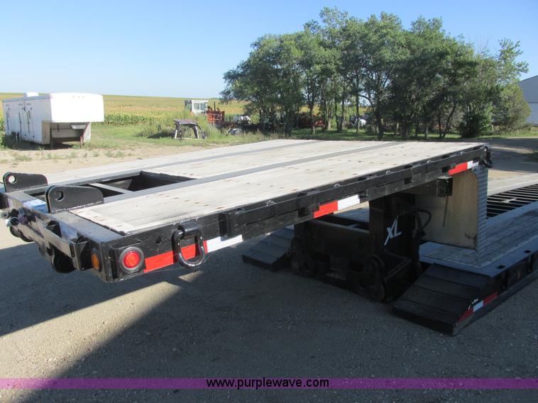 image for item I6130 2007 XL Specialized XL80 lowboy trailer