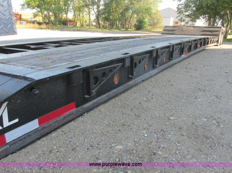 image for item I6130 2007 XL Specialized XL80 lowboy trailer