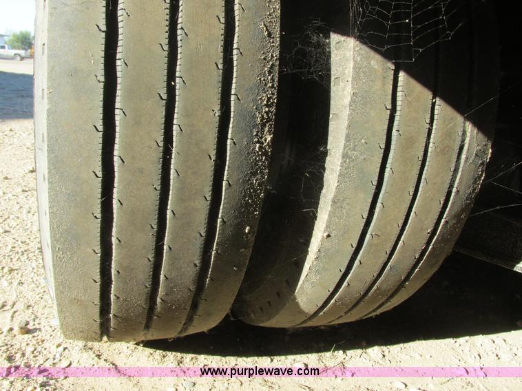 image for item I6130 2007 XL Specialized XL80 lowboy trailer