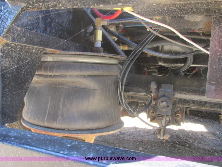 image for item I6130 2007 XL Specialized XL80 lowboy trailer