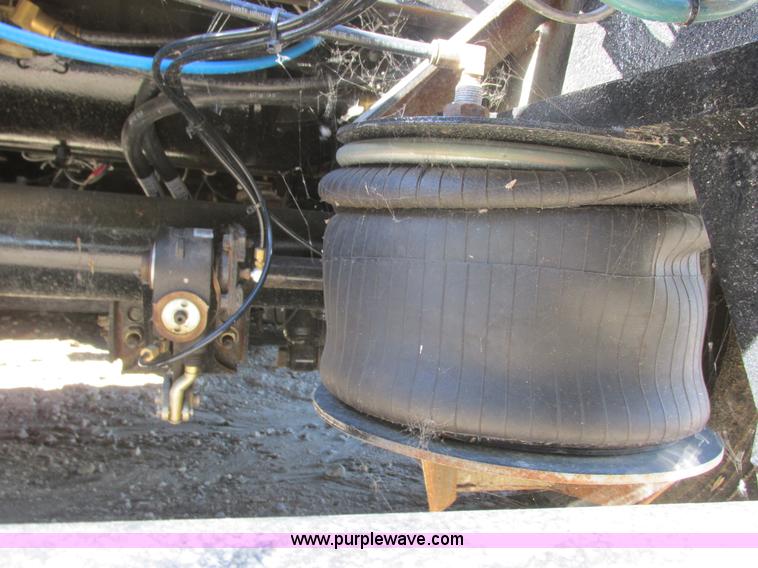 image for item I6130 2007 XL Specialized XL80 lowboy trailer