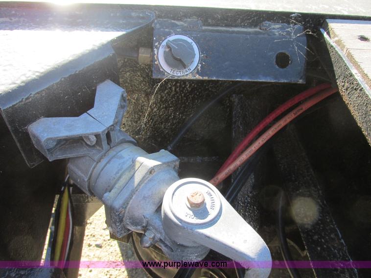 image for item I6130 2007 XL Specialized XL80 lowboy trailer