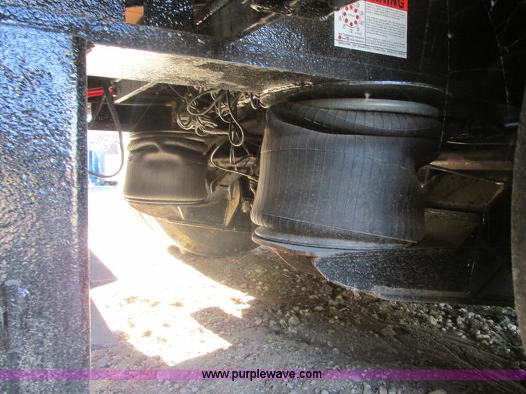 image for item I6130 2007 XL Specialized XL80 lowboy trailer