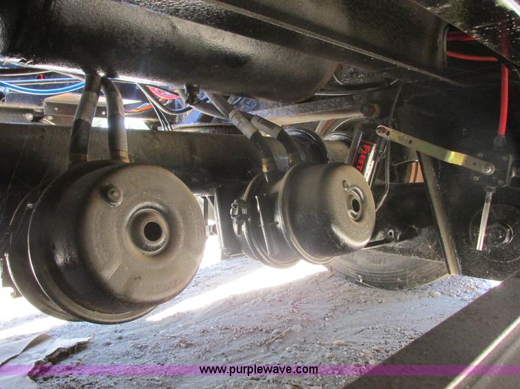 image for item I6130 2007 XL Specialized XL80 lowboy trailer