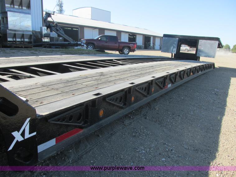 image for item I6130 2007 XL Specialized XL80 lowboy trailer