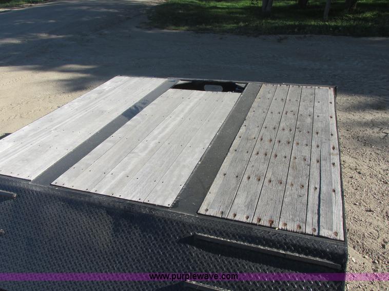 image for item I6130 2007 XL Specialized XL80 lowboy trailer