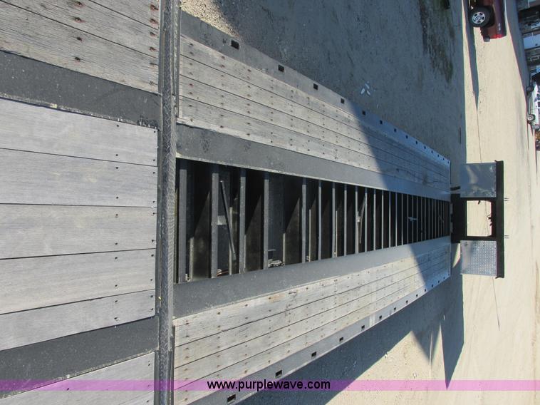 image for item I6130 2007 XL Specialized XL80 lowboy trailer