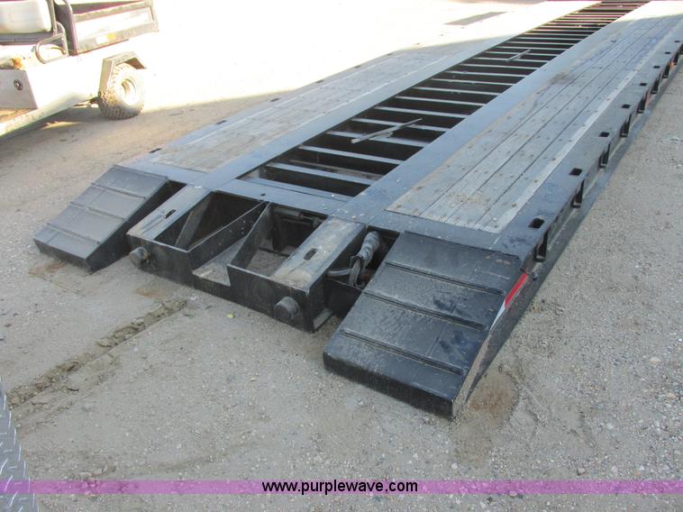 image for item I6130 2007 XL Specialized XL80 lowboy trailer