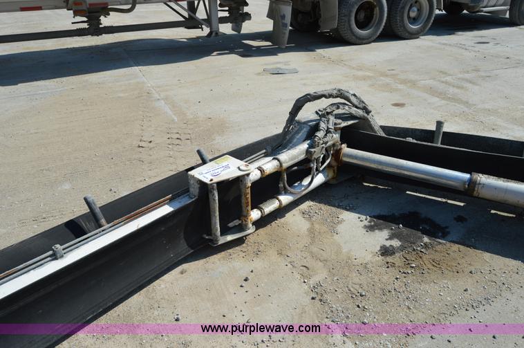 image for item I6479 Theam auxiliary concrete conveyor