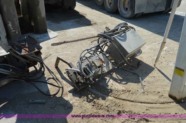 image for item I6479 Theam auxiliary concrete conveyor