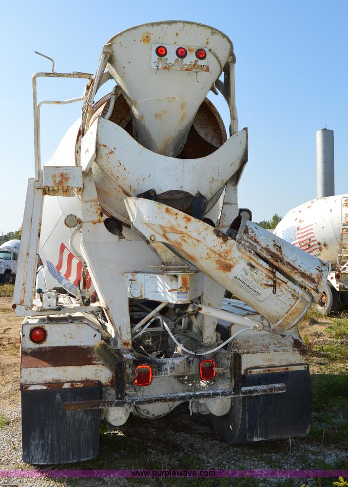 image for item I6481 1995 Ford LT9000 mixer truck