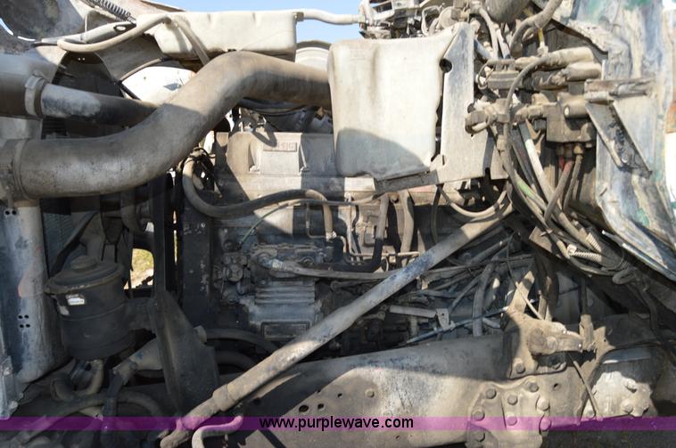 image for item I6481 1995 Ford LT9000 mixer truck