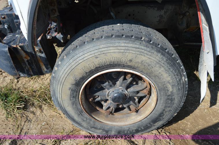 image for item I6482 1995 Ford LT9000 mixer truck