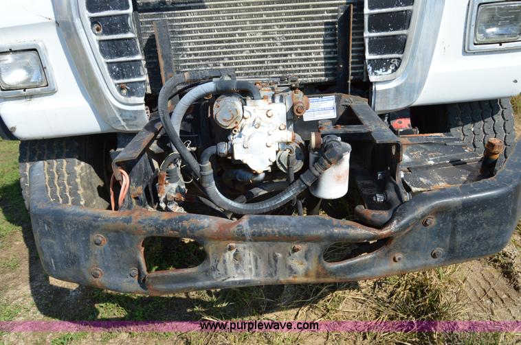 image for item I6482 1995 Ford LT9000 mixer truck
