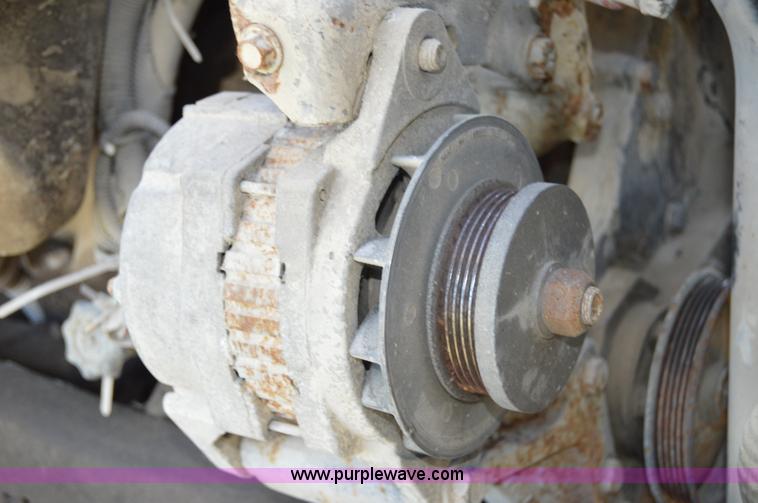 image for item I6482 1995 Ford LT9000 mixer truck